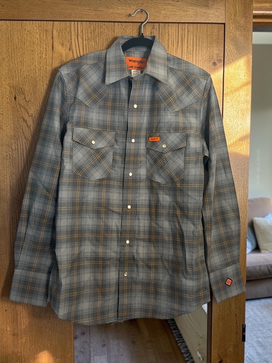 Wrangler Other - Wrangler Men's Flame Resistant Plaid Western Long Sleeve Snap Front Top Small